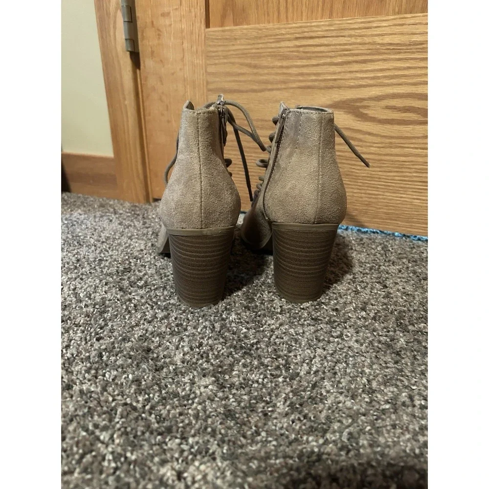 NEW Mossimo Boho Beige Open Toe Lace Up Suede Chunky Heel Ankle Booties 6.5